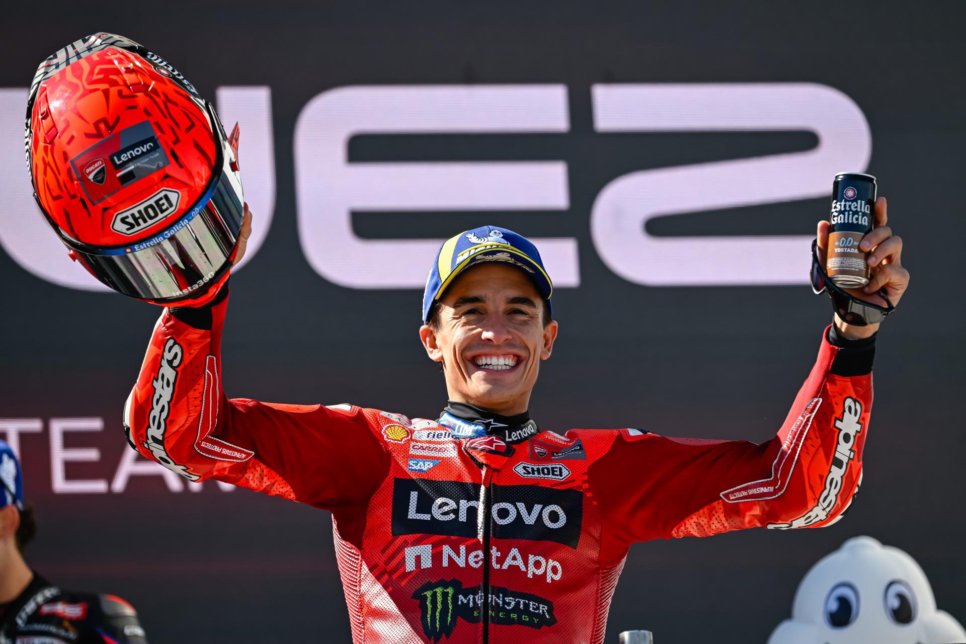 Marc Márquez (Ducati Desmosedici GP25) celebra su victoria en el Gran Premio de Hungría de MotoGP. EFE/EPA/Tamas Vasvari HUNGARY OUT