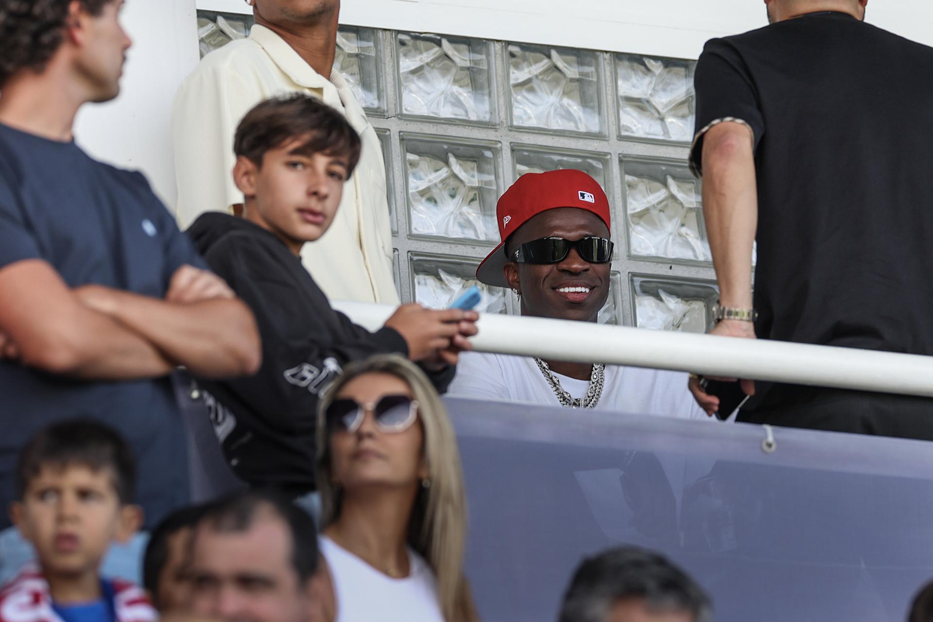 El jugador del Real Madrid Vinicius Junior en el partido de la Liga Portuguesa que han jugado FC Alverca y SL benfica, en Alverca do Ribatejo, Portugal.EFE/EPA/MIGUEL A. LOPES