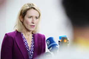 La Alta Representante de la UE para Asuntos Exteriores y Política de Seguridad, Kaja Kallas, habla con los medios antes de la reunión informal de ministros de Defensa de la UE en Copenhague, Dinamarca, 29 de agosto de 2025. (Dinamarca, Copenhague) 
EFE/EPA/THOMAS TRAASDAHL DENMARK OUT
