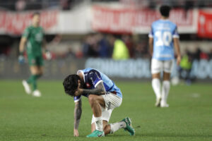 Fabricio Domínguez de Cerro reacciona al final de un partido de los octavos de final de la Copa Libertadores. EFE/ Demian Alday Estevez