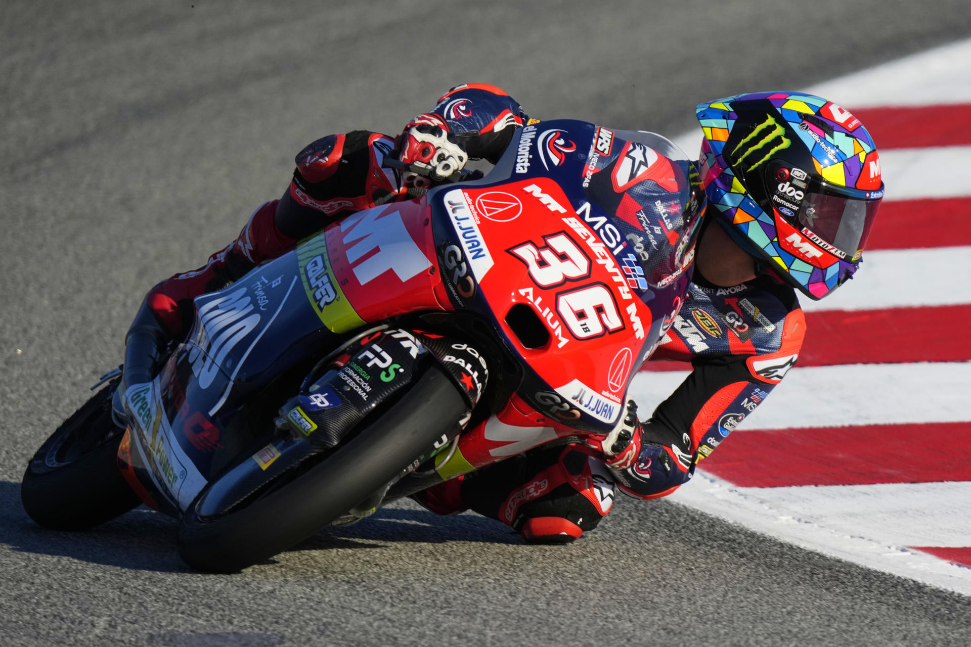 El piloto español de Moto3 Ángel Piqueras (MT Helmets MSI) durante la sesión de entrenamientos libres en el circuito Barcelona-Cataluña para el Gran Premio de Cataluña que se celebra en Montmeló (Barcelona). EFE/EFE/ Alejandro García