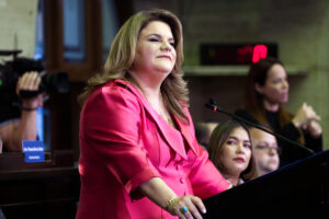 Fotografía de archivo de la gobernadora de Puerto Rico, Jenniffer González, durante una alocución, en San Juan (Puerto Rico). EFE/Thais Llorca