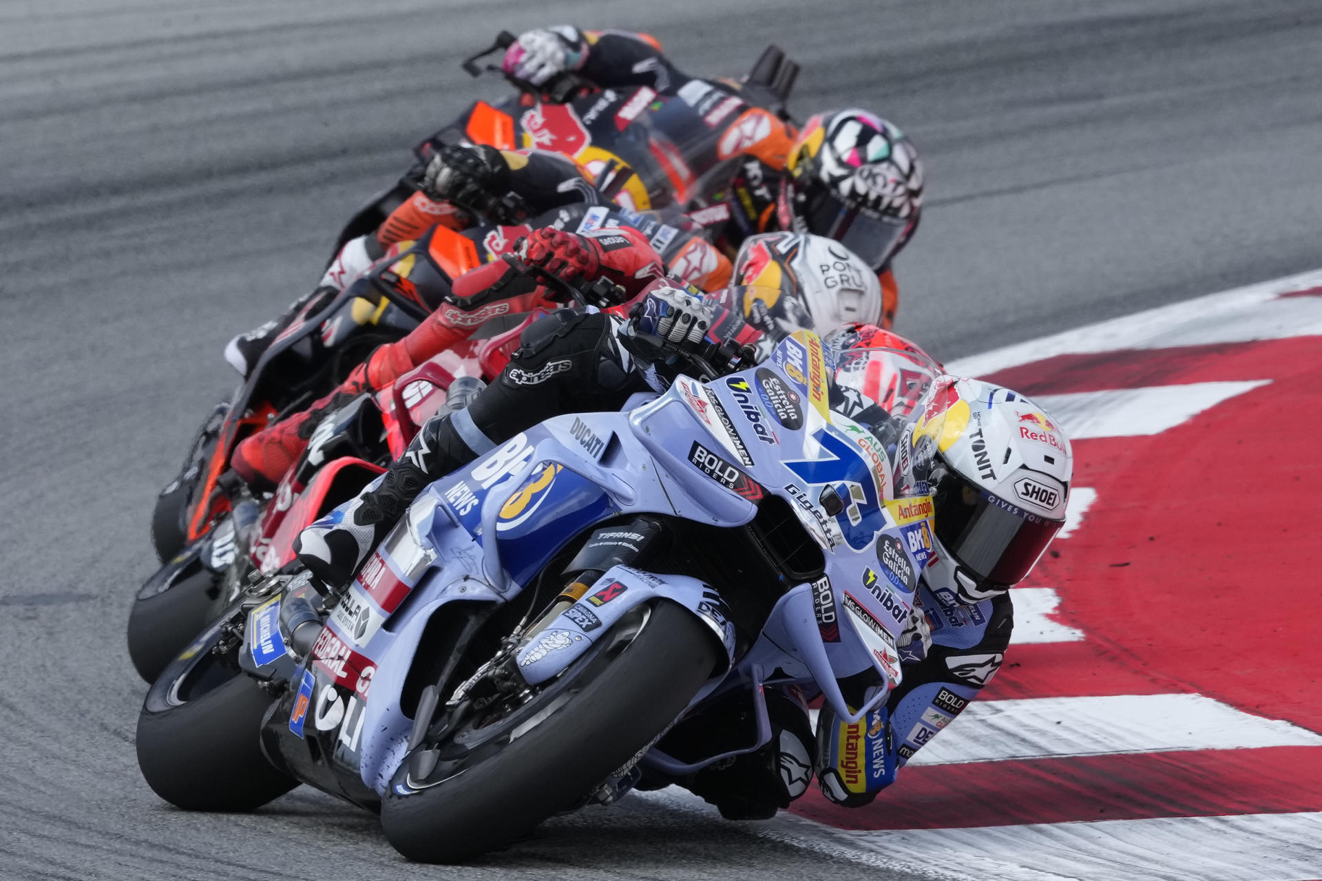 El piloto español Álex Márquez (BK8 Gresini Racing MotoGP) durante el Gran Premio de Cataluña, que se disputa en el circuito de Barcelona-Cataluña en Montmeló. EFE/ Alejandro Garcia