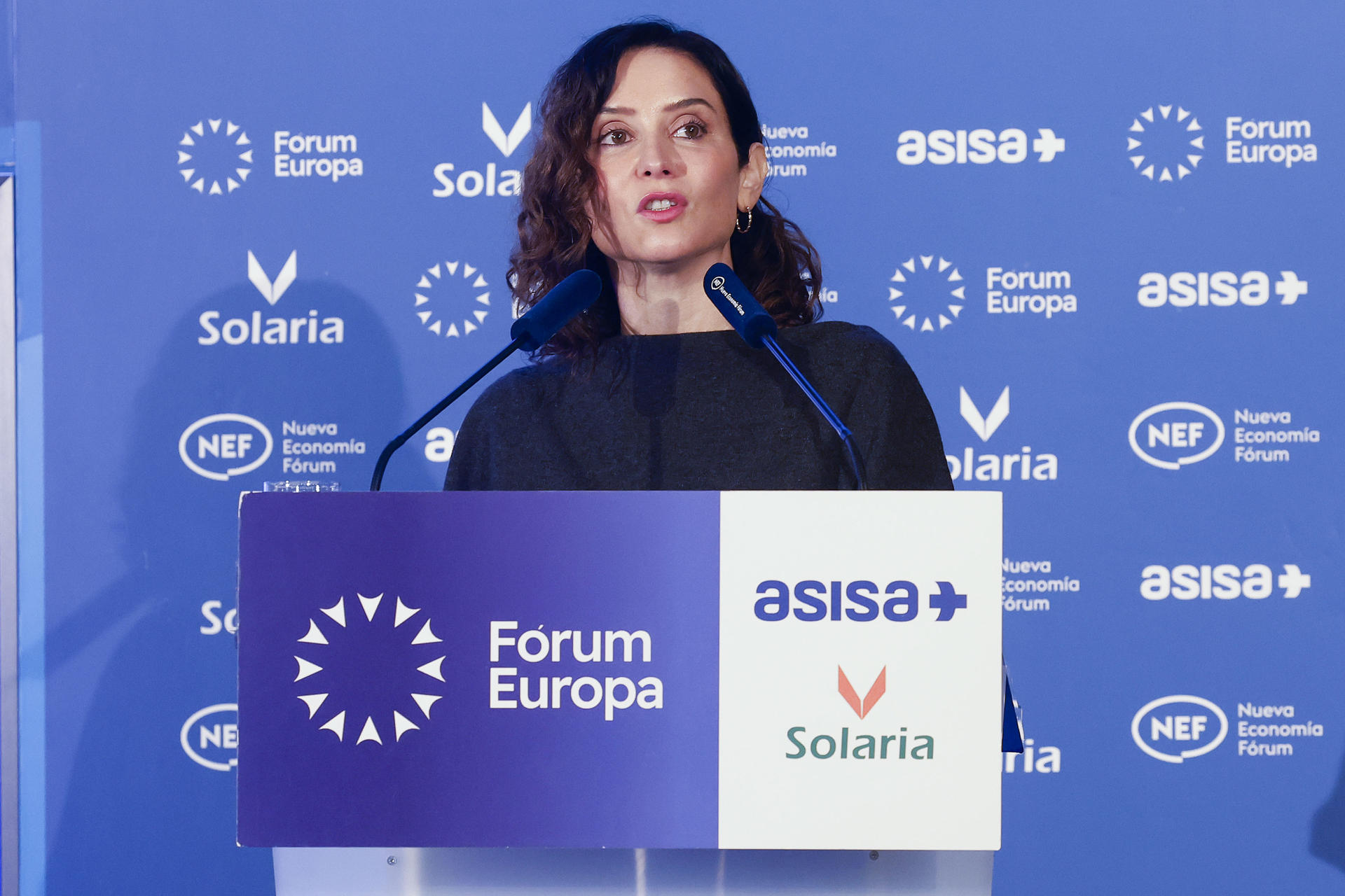 La presidenta de la Comunidad de Madrid, Isabel Díaz Ayuso durante el desayuno informativo del Fórum Europa celebrado este jueves en Madrid. EFE/JP Gandul