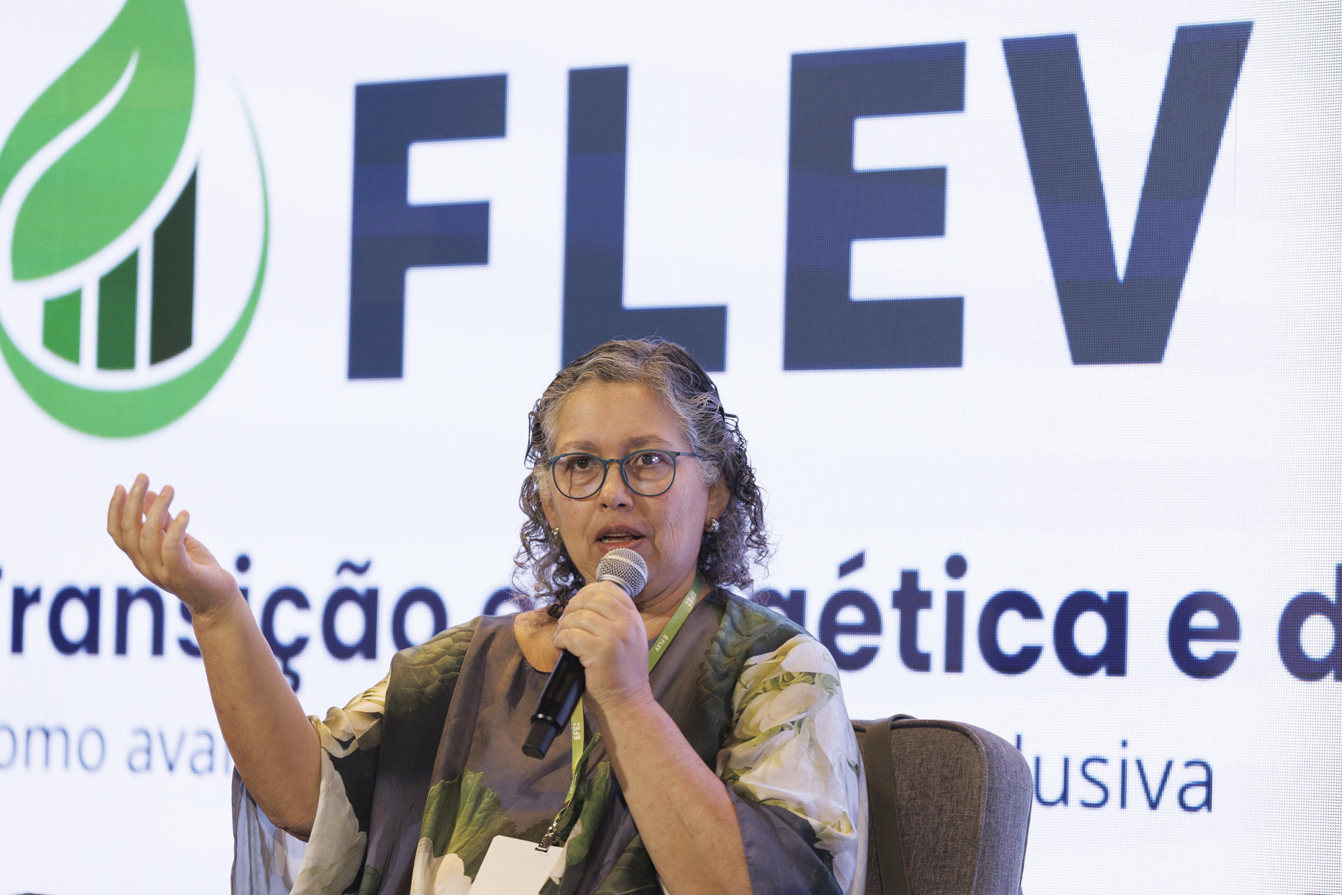 La coordinadora de políticas públicas del Observatorio del Clima, Suely Araújo, habla durante la apertura del III Foro Latinoamericano de Economía Verde (FLEV) este 4 de septiembre de 2025, en São Paulo (Brasil). EFE/Isaac Fontana