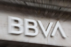 Fotografía de archivo de un logo del banco español BBVA. EFE/Luis Tejido