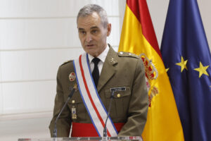 Imagen de archivo del teniente general Aroldo Lázaro.-EFE/ J.P.Gandul
