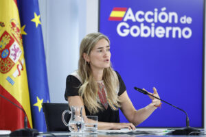 Sara Aagesen, vicepresidenta tercera y ministra para la Transición Ecológica y el Reto Demográfico, durante la rueda de prensa posterior al Consejo de Ministros, este martes en Madrid.-EFE/ Chema Moya