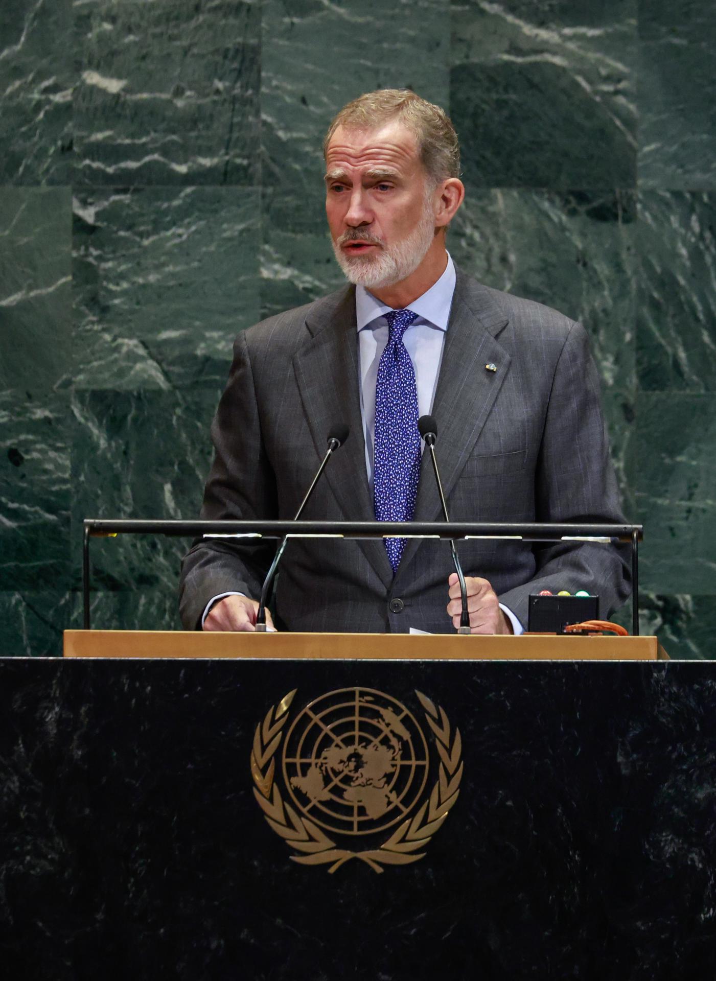 El Rey de España, Felipe VI, habla durante el Debate General del 80 período de sesiones de la Asamblea General de las Naciones Unidas (AGNU), en Nueva York (EE.UU.), el 24 de septiembre de 2025. EFE/KENA BETANCUR