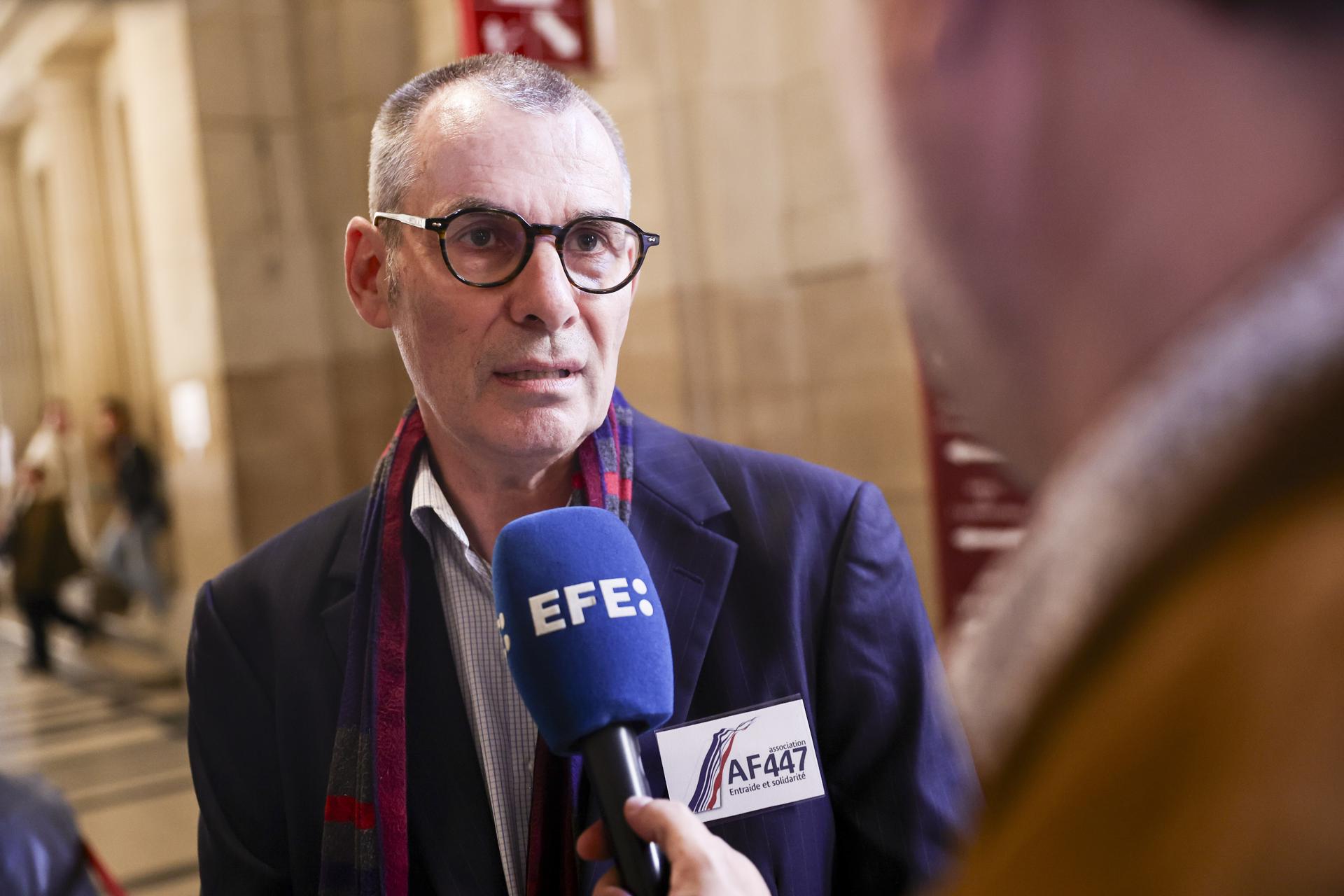 El vicepresidente de la Asociación de Víctimas del vuelo de Río de Janeiro-París, Philippe Linguetthe. EFE/EPA/Teresa Suarez