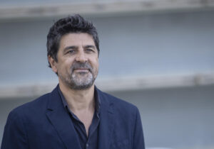 Imagen de archivo (22/09/2022) del director Cesc Gay en el Festival de Cine de San Sebastián. EFE/Javier Etxezarreta.
