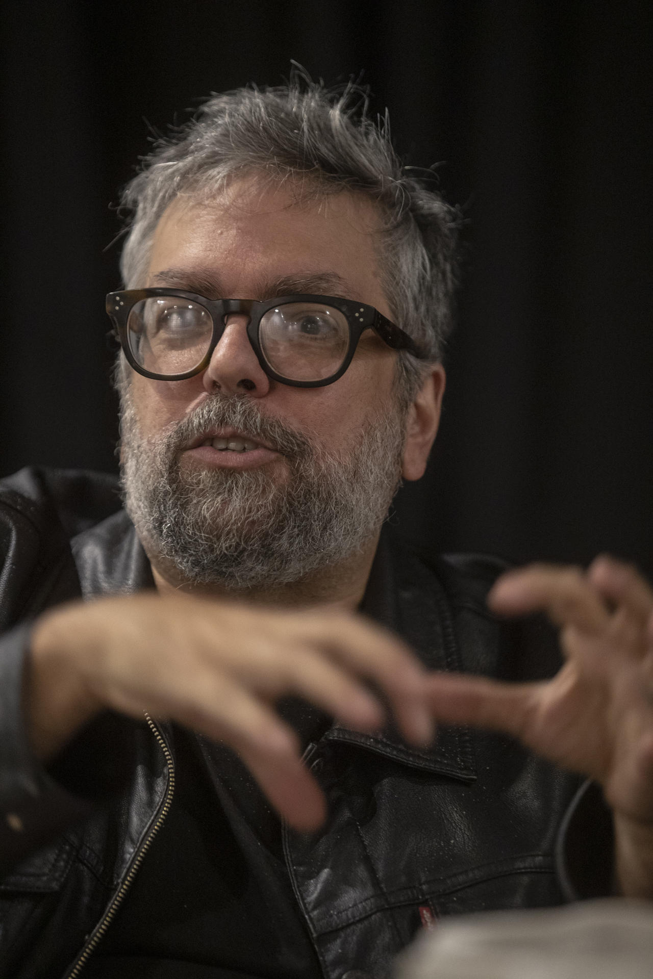 El ilustrador argentino Ricardo Liniers, participa durante una entrevista con EFE, este sábado en Ciudad de México (México). EFE/ Isaac Esquivel