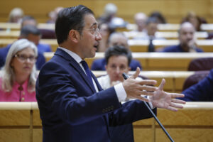 Imagen de archivo (09/09/2025) del ministro de Asuntos Exteriores, José Manuel Albares, durante un Pleno del Senado, en Madrid. EFE/ Juanjo Martín