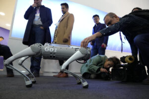 Fotografía de archivo que muestra el robot Go1 de la compañía Unitree. EFE/Alejandro García