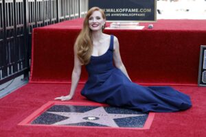 La actriz estadounidense Jessica Chastain asiste a la ceremonia en la que se le otorgó una estrella en el Paseo de la Fama de Hollywood, en Los Ángeles, California, Estados Unidos, el 4 de septiembre de 2025. EFE/CAROLINE BREHMAN
