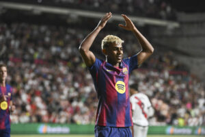 Imagen de archivo dl delantero del FC Barcelona Lamine Yamal celebra tras anotar un gol. EFE/Fernando Villar