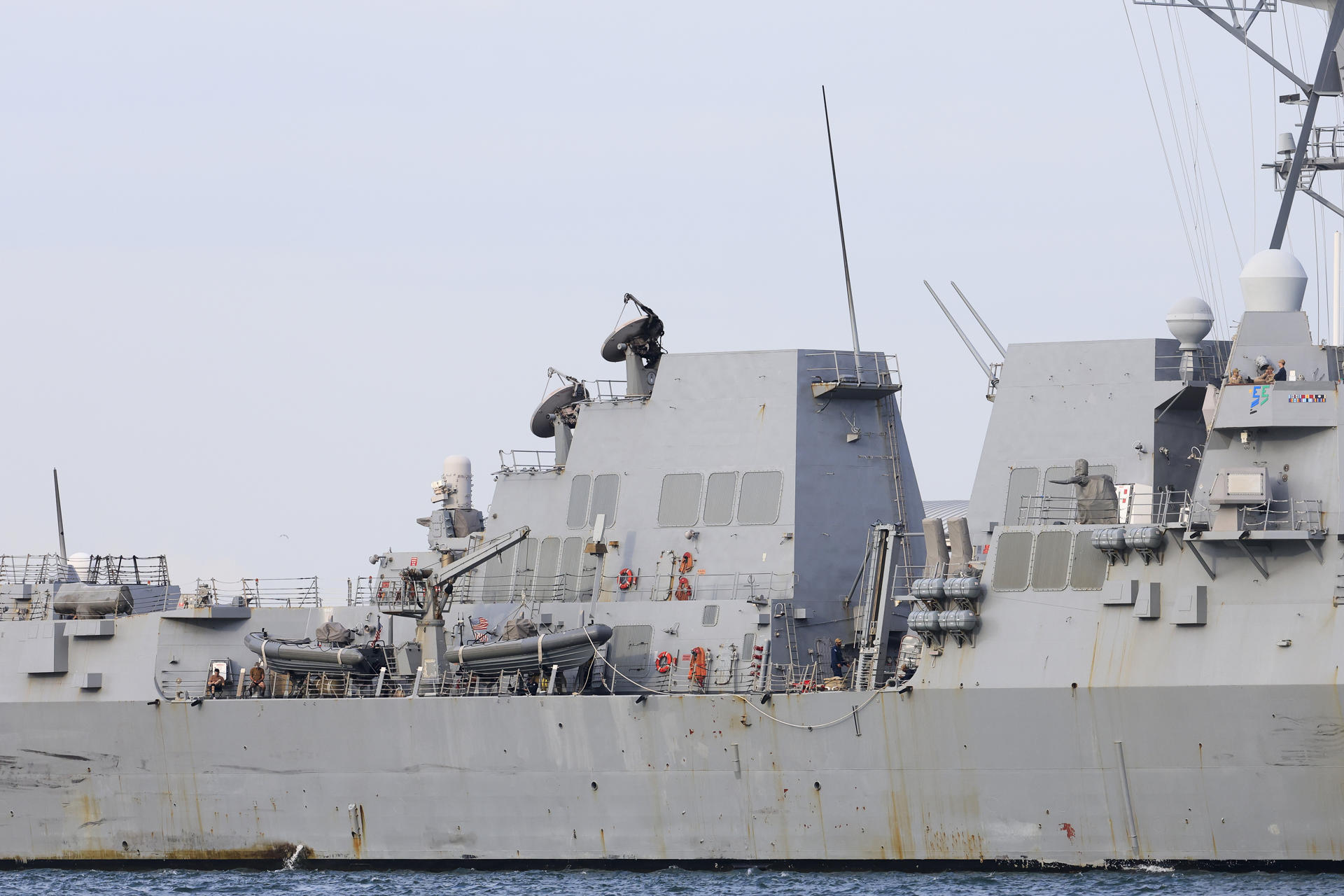 Fotografía que muestra el buque de guerra USS Sampson (DDG-102) de Estados Unidos este miércoles, en la Terminal de Cruceros Amador, en Ciudad de Panamá (Panamá). EFE/ Bienvenido Velasco