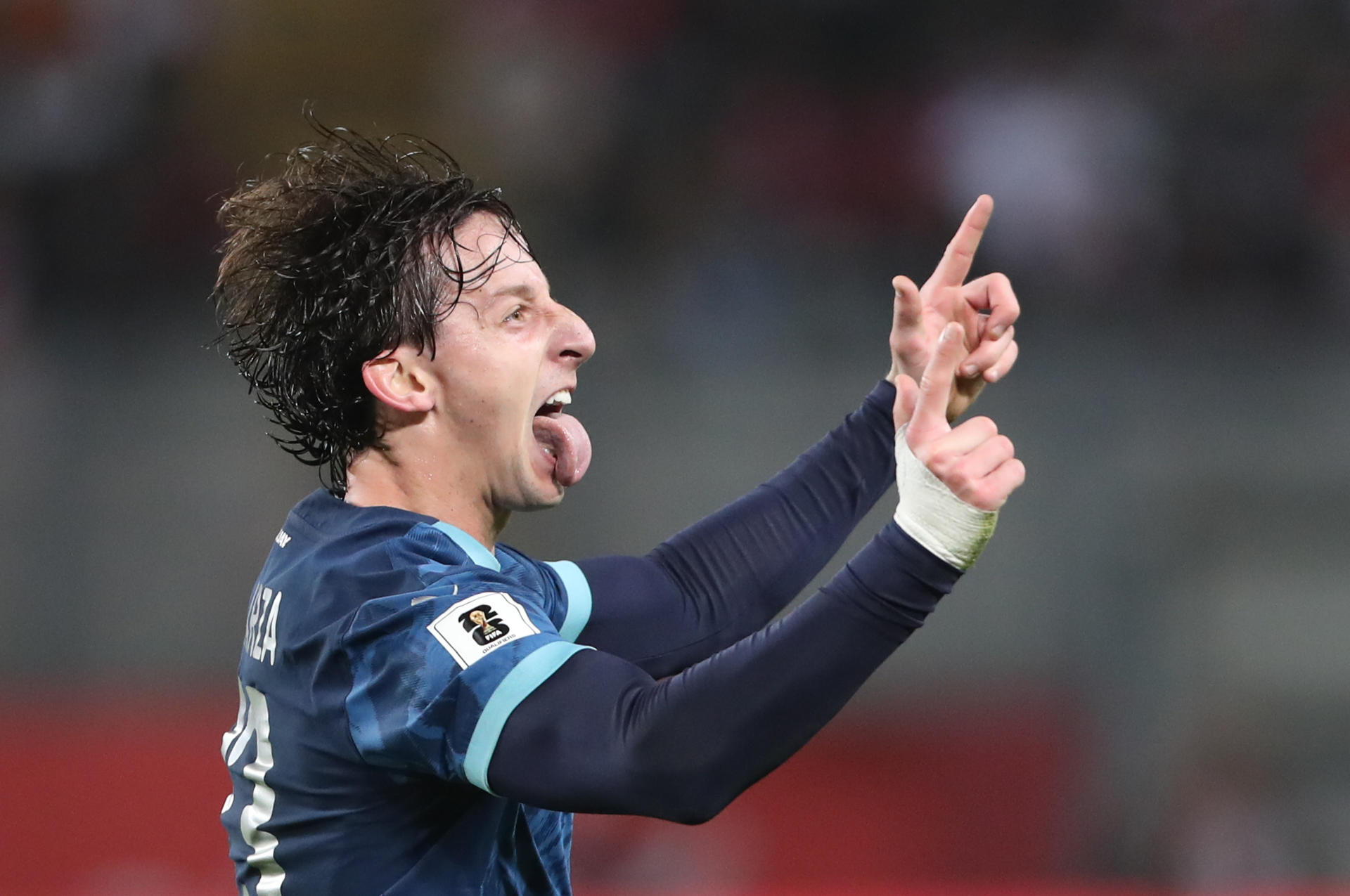 Matías Galarza celebra el gol que garantizó a Paraguay este martes el triunfo por 0-1 sobre Perú en Lima durante un partido que cerró las eliminatorias sudamericanas del Mundial de 2026. EFE/ Paolo Aguilar