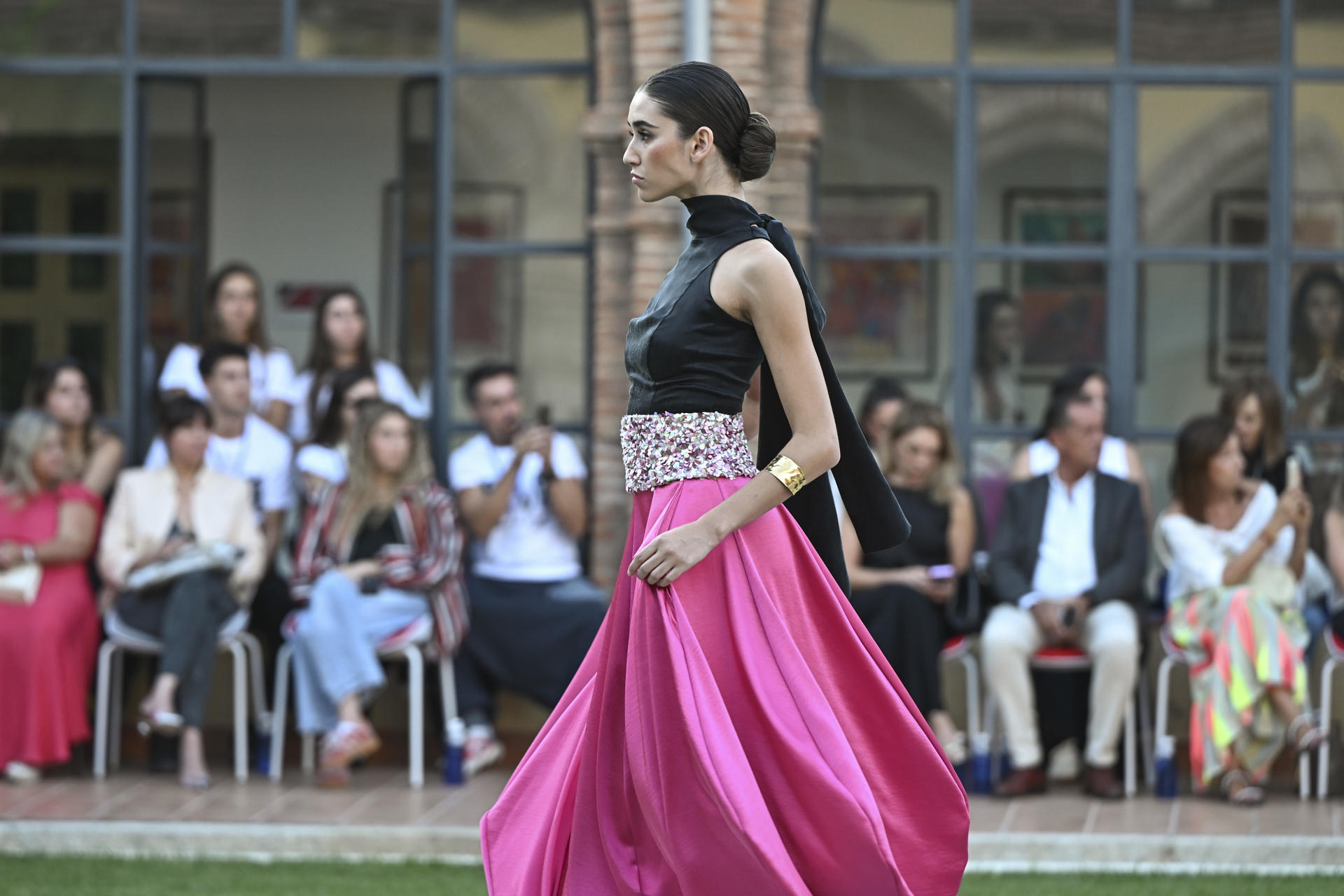 Desfile de 'Madrid es Moda' del diseñador Maison Mesa celebrado este martes en la Universidad Nebrija, en el marco de la Semana de la Moda de Madrid. EFE/