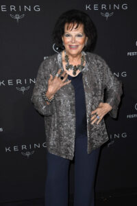 Fotografía de archivo fechada el 13 de mayo de 2018 de la actriz Claudia Cardinale asistiendo a la cena de los premios Kering Women in Motion durante el 71 Festival de Cine de Cannes en Cannes (Francia). EFE/EPA/CLEMENS BILAN