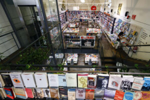 Imagen de la libreríaLa Central, en Barcelona. EFE/Quique García