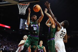 El alero dominicano Chris Duarte, fichaje estelar del Unicaja,en la final de la FIBA Intercontinental Cup. EFE/EPA/HOW HWEE YOUNG