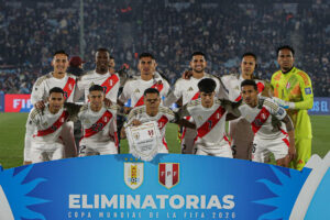 La selección de Perú cumplió una de sus peores campañas en eliminatorias sudamericanas del Mundial. EFE/ Gastón Britos