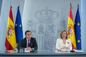 Imagen de archivo de la portavoz del Gobierno, Pilar Alegría junto al ministro de Asuntos Exteriores, José Manuel Albares durante la rueda de prensa posterior a la reunión del Consejo de Ministros. EFE/ Borja Sanchez-trillo