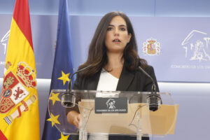La portavoz de Vox, Pepa Millán, ofrece una rueda de prensa este martes en el Congreso de los Diputados en Madrid. EFE/ J.P. Gandul