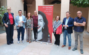 Jurado del Premio 'Dulce Chacón' de Narrativa Española tras dar a conocer la concesión del mismo al jienense David Uclés por' 'La Penínsínsula de las Casas Vacías', que aborda la Guerra Civil desde una perspectiva antibelicista. EFE/ José Luis Real