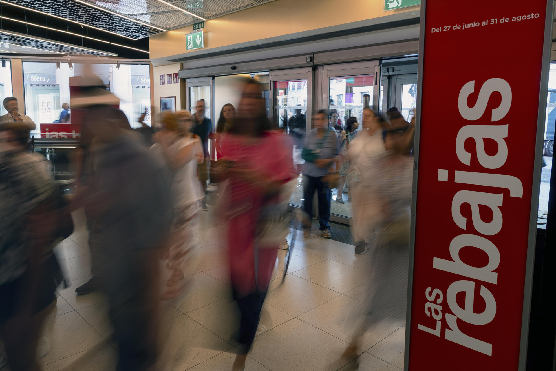 Imagen de archivo de El Corte Inglés de la calle Preciados en Madrid. EFE/ Daniel González