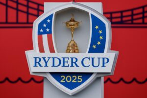 Trofeo de la Ryder Cup este miércoles en el Bethpage Black Golf Course in Farmingdale, Nueva York. EFE/EPA/ERIK S. LESSER