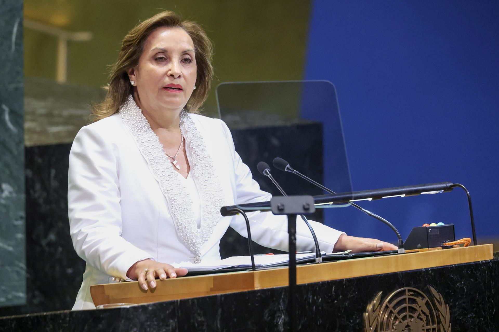 La presidenta de Perú, Dina Boluarte, este martes ante la Asamblea General de las Naciones Unidas. EFE/EPA/SARAH YENESEL