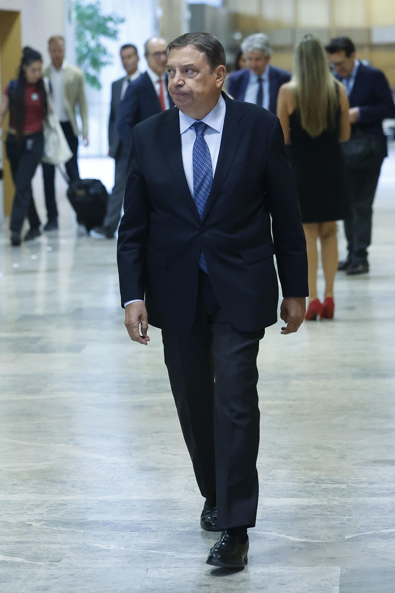 El ministro de Agricultura, Pesca y Alimentación, Luis Planas asiste a la clausura el acto ‘Por un pacto de Estado frente a la emergencia climática’, este lunes en Madrid. EFE/ Chema Moya