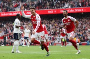 El jugador del Arsenal Martin Zubimendi celebra el 3-0 durante el partido Arsenal- Nottingham Forest en Londres, Reino Unido. EFE/EPA/ANDY RAIN