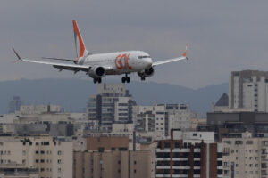 Fotografía de archivo de un avión de la aerolínea Gol desde el aeropuerto de Congonhas, en Sao Paulo (Brasil). EFE/ Isaac Fontana