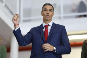 El presidente del Gobierno, Pedro Sánchez visita las instalaciones de la escuela infantil Casa de los Niños, este miércoles en Getafe. EFE/Rodrigo Jiménez