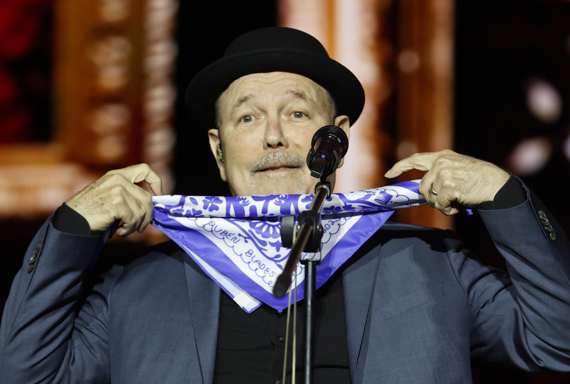 El cantante panameño Rubén Blades durante su presentación este 13 de septiembre de 2025, en Bogotá (Colombia). EFE/ Mauricio Dueñas Castañeda
