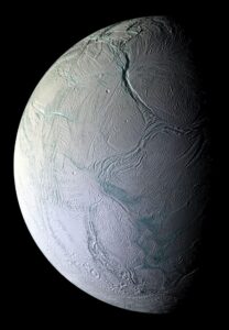 Encélado, fotografiado por la nave espacial Cassini de la Nasa. Crédito: NASA/JPL/Space Science Institute/SOLO USO EDITORIAL
