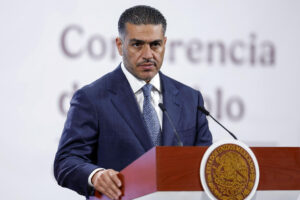 El secretario de Seguridad y Protección Ciudadana del Gobierno de México (SSPC), Omar García Harfuch, habla durante una rueda de prensa en el Palacio Nacional de la Ciudad de México (México). Fotografía de archivo. EFE/ Sáshenka Gutiérrez
