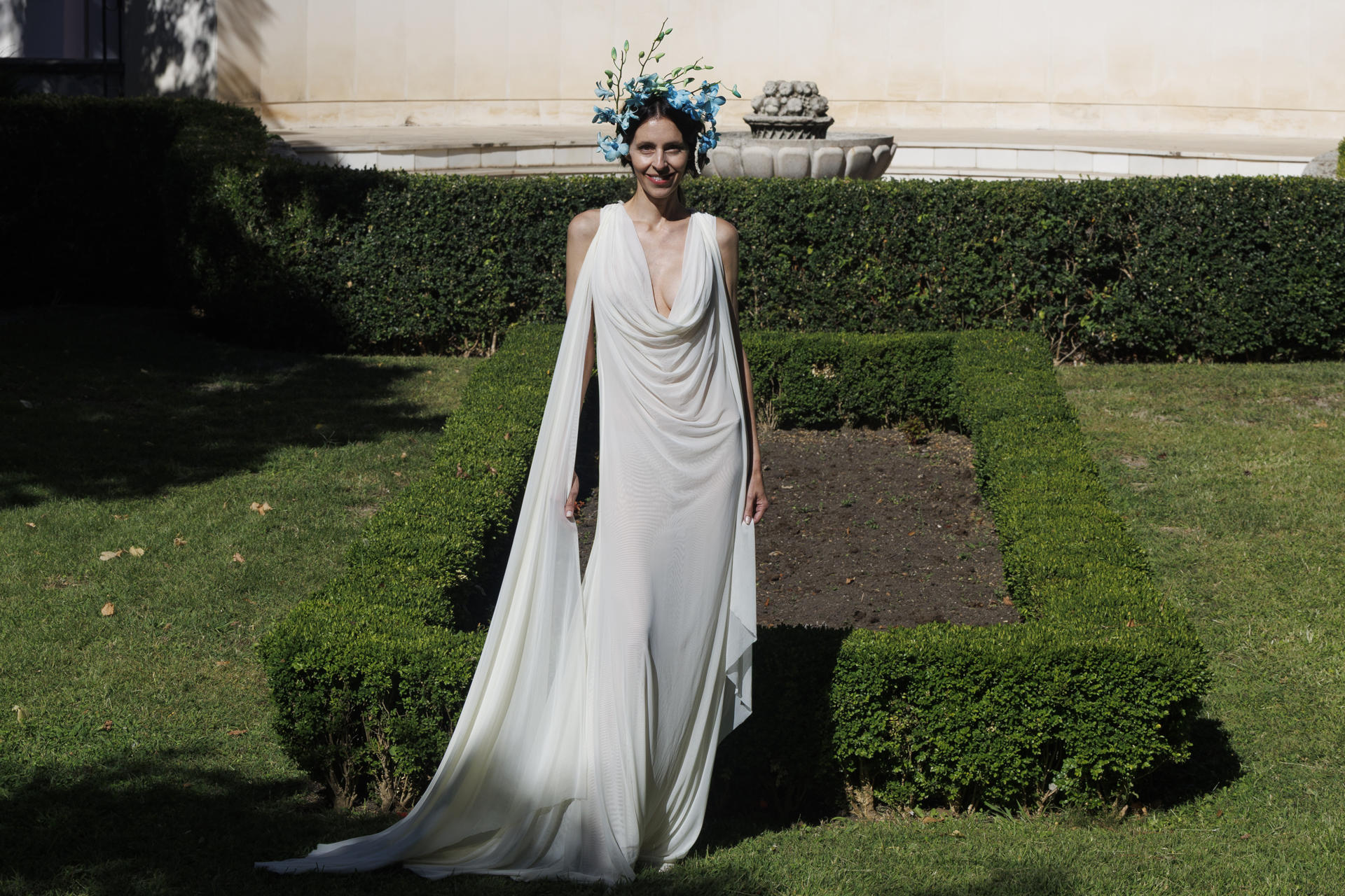 El desfile de la diseñadora María Lafuente abre la semana de la moda madrileña con un desfile donde presenta su nueva colección de novias, en el Palacete de Villa Rosa, este domingo 14 de Septiembre de 2025. EFE/Sergio Pérez
