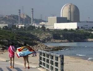 Imagen de la central nuclear Vandellòs II, en Tarragona. EFE/Jaume Sellart