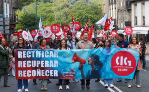El sindicato mayoritario en la educación gallega, la CIG, convoca este sábado una manifestación en este inicio de curso para protestar por la falta de profesorado, sus condiciones laborales y expresar su rechazo a la política educativa de la Xunta. EFE/ Xoán Rey