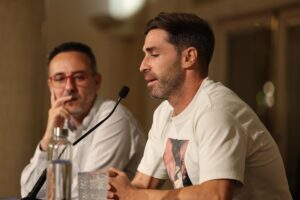 El futbolista del Athletic de Bilbao, Yeray Álvarez, ha comparecido en conferencia de prensa este miércoles tras ser sancionado por a UEFA a 10 meses por dopaje. EFE/ Luis Tejido