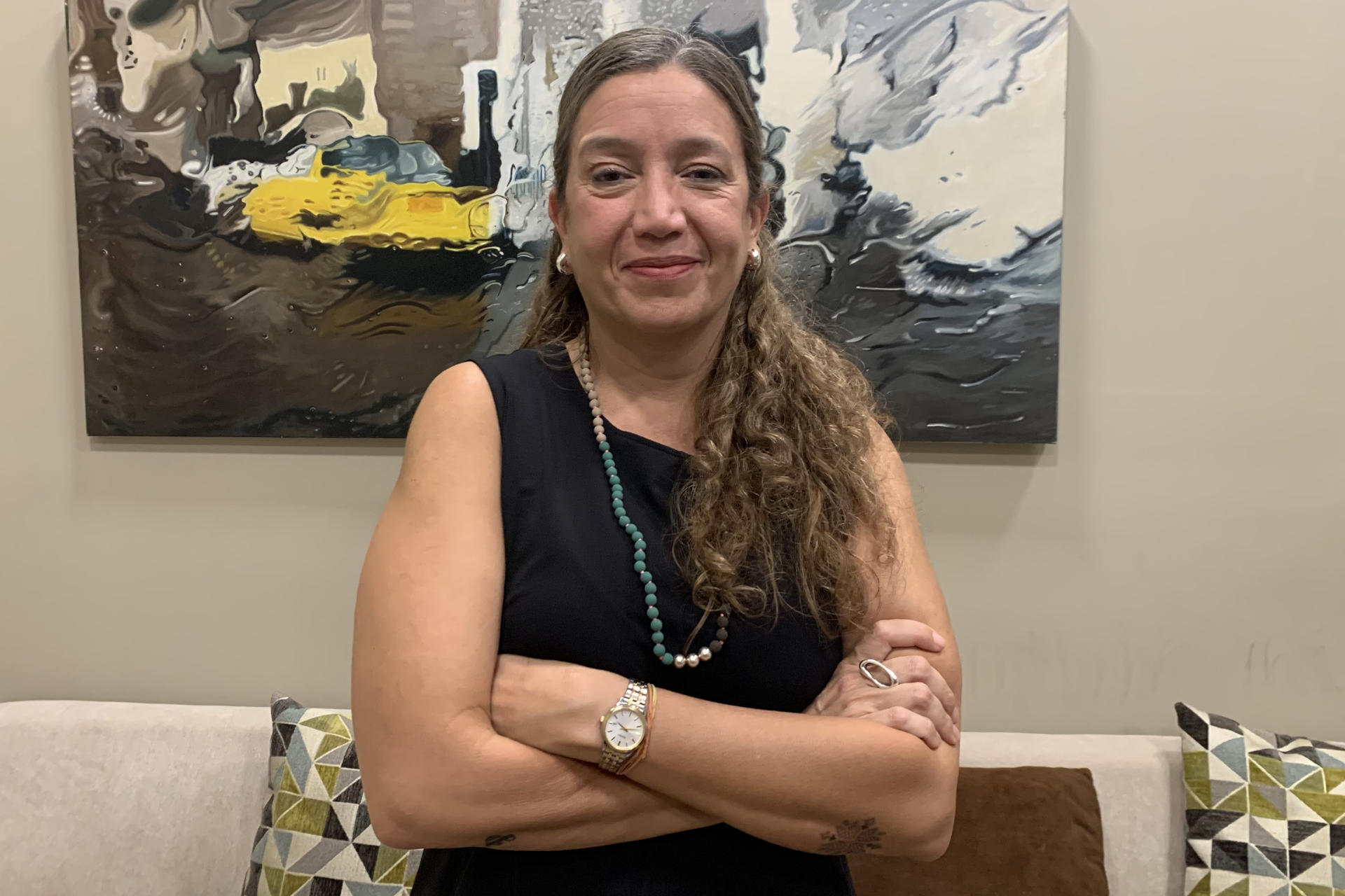 Fotografía del 17 de septiembre de 2025 de la directora del Centro Regional para el Fomento del Libro en América Latina y el Caribe (Cerlalc), la colombiana Margarita Cuéllar, posando durante una entrevista con EFE, en Guayaquil (Ecuador). EFE/ Cristina Bazán