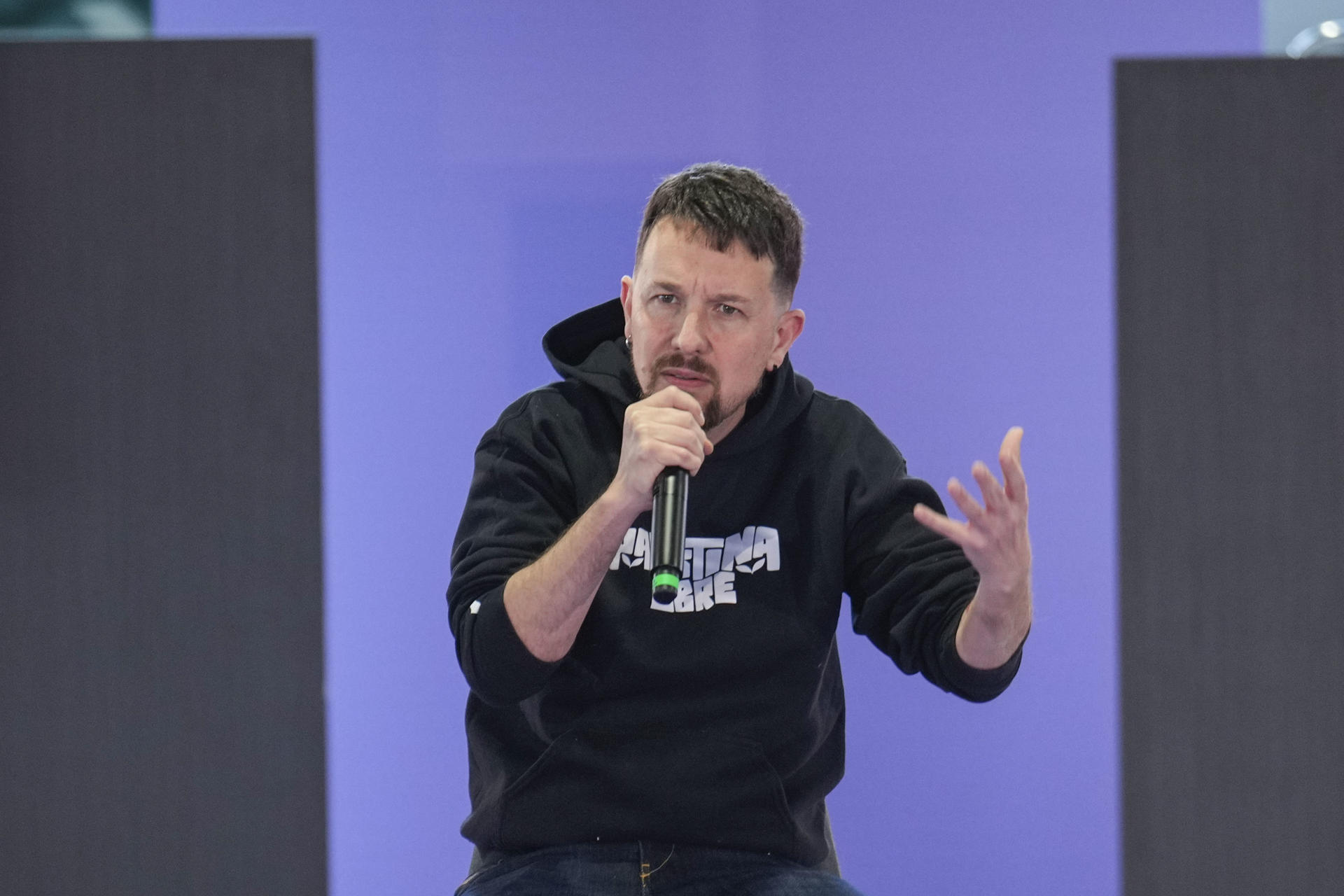 Imagen de archivo (11/04/2025) del ex líder de Podemos Pablo Iglesias. EFE/Borja Sanchez-Trillo