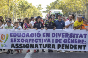 Foto de archivo de un momento de la manifestación ´Pride Barcelona 2024´ que se ha celebrado como reivindicación por el respeto al colectivo LGTBI+ y una mejora de la educación sexo afectiva. EFE/Marta Pérez.