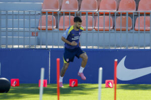 Baena, durante el entrenamiento.-EFE/ Zipi Aragón