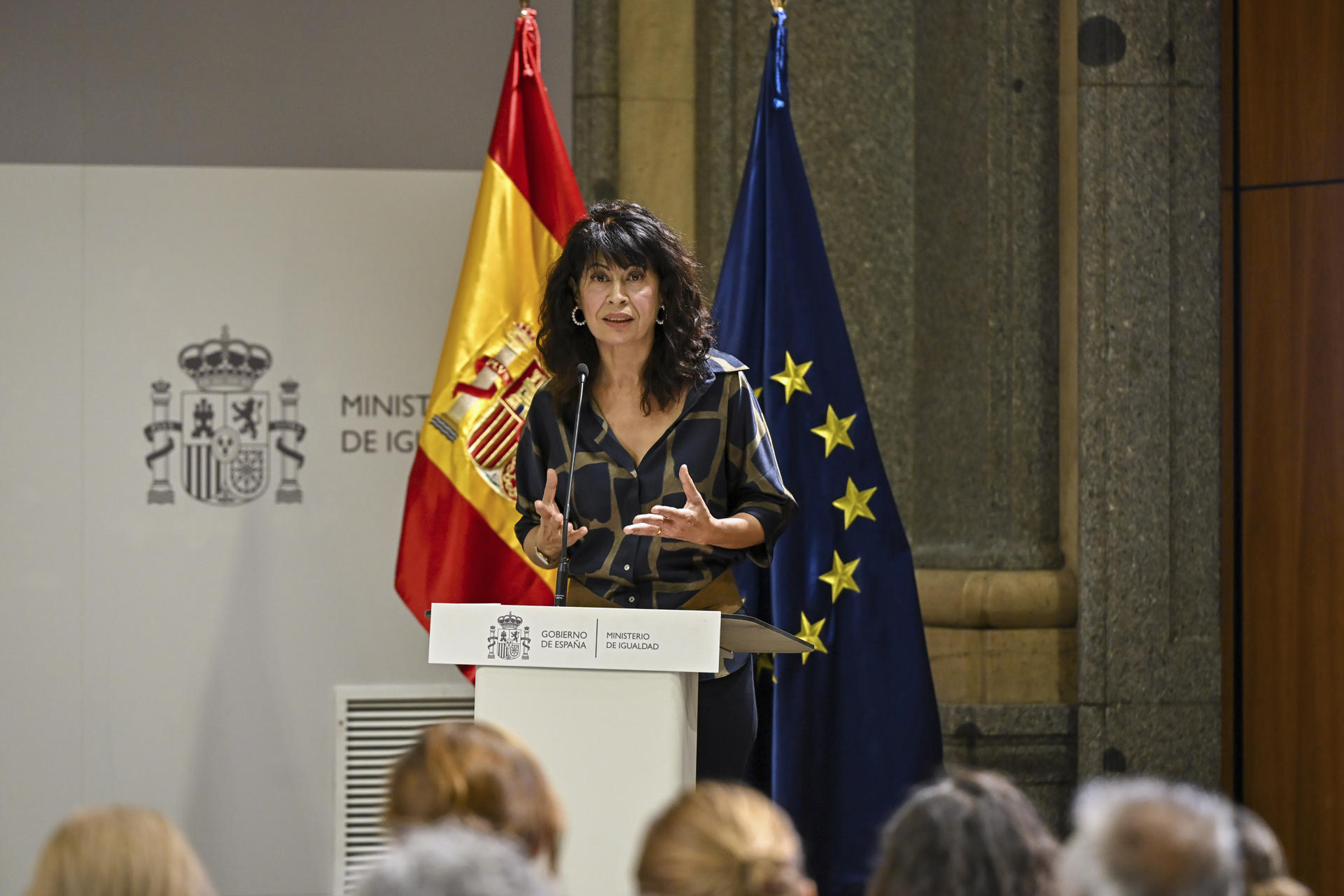 La ministra de Igualdad, Ana Redondo interviene en el evento conmemorativo de los 40 Años de la Legalización del Aborto en España, este lunes en la sede del Ministerio de Igualdad. EFE/ Fernando Villar
