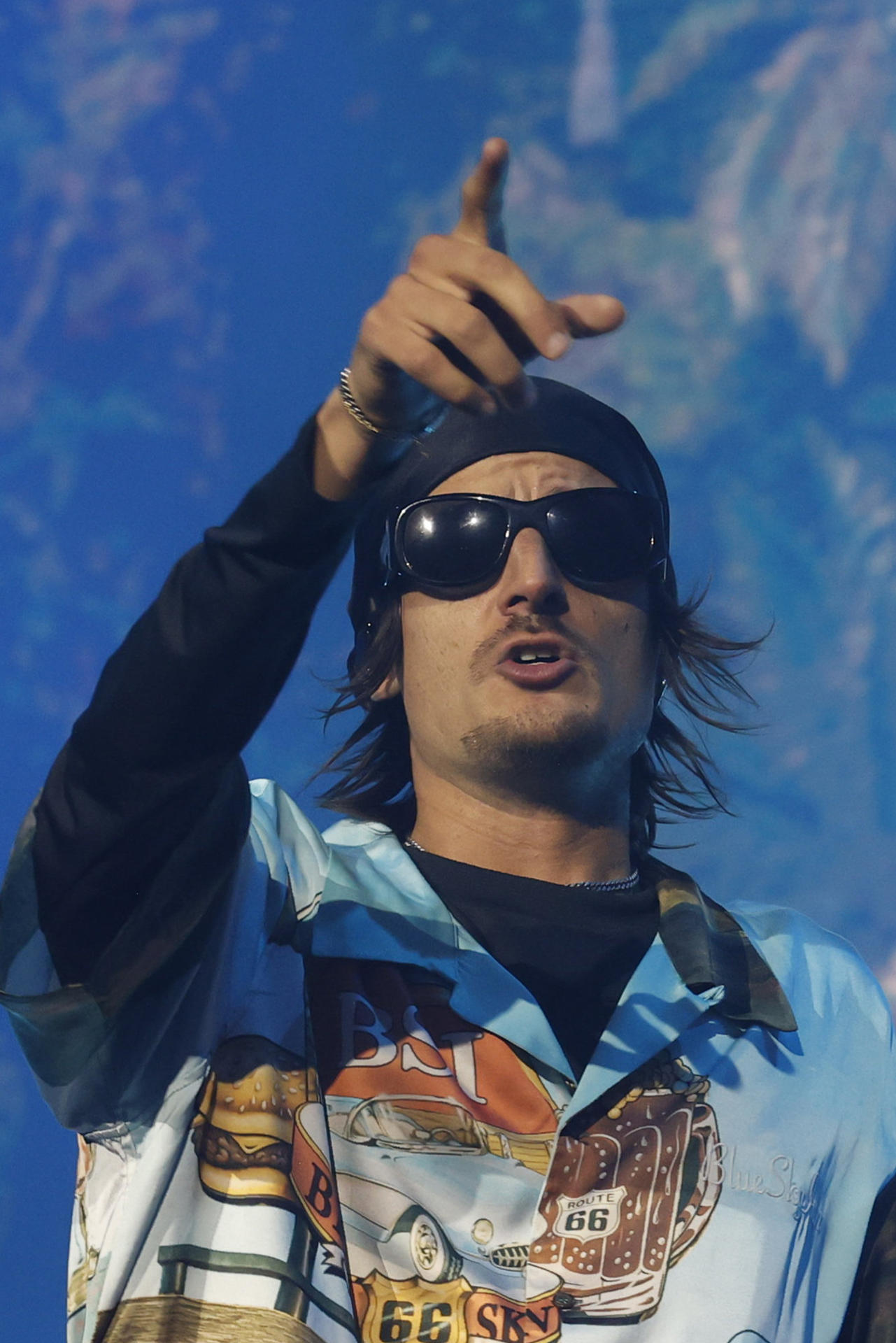 El venezolano Danny Ocean canta en un concierto de su gira 'Reflexa tour' este viernes, en el Movistar Arena, en Bogotá (Colombia). EFE/ Mauricio Dueñas Castañeda